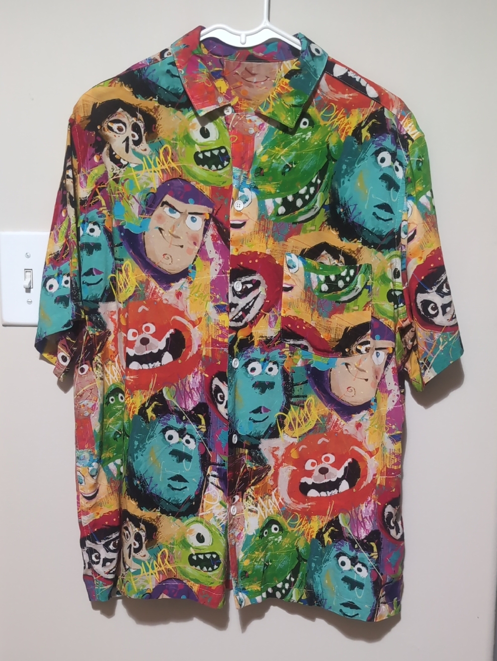 Men's Disney Pixar Button Up Shirt Large